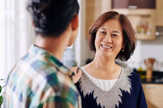 給女兒的單親同學做了一年午餐，如今他工作後，比女兒還常來看我