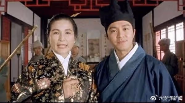 周星馳PO「鄭佩佩面帶笑容黑白照」哀悼! 7字痛心喊:江湖再見