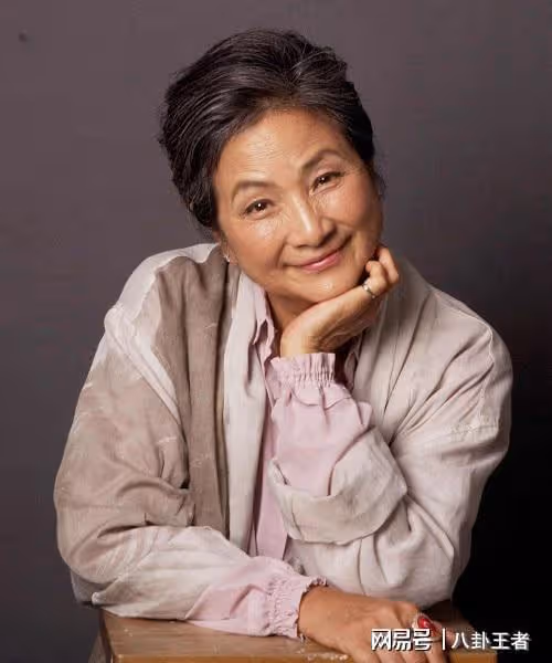 華夫人一路走好!鄭佩佩去世,曾8次懷孕4次流產,因移民美國被罵慘