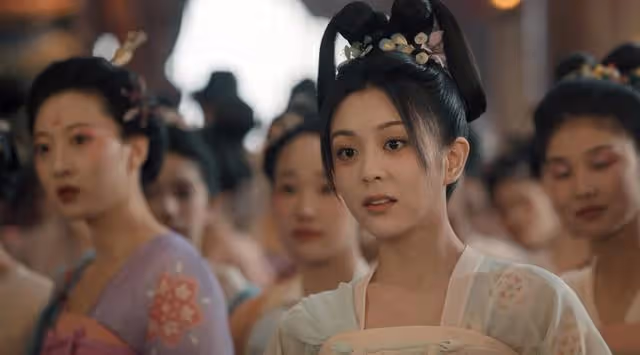 唐詭2:衝著原班人馬去的,卻被45歲男配驚艷,演技越瘋顏值越高