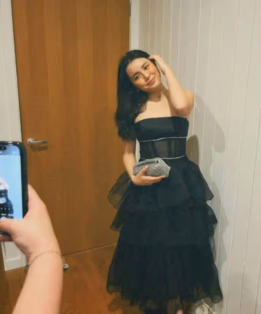 17歲TVB女歌手生圖流出!上衣開窿,簡約淡妝撞樣天王前妻?