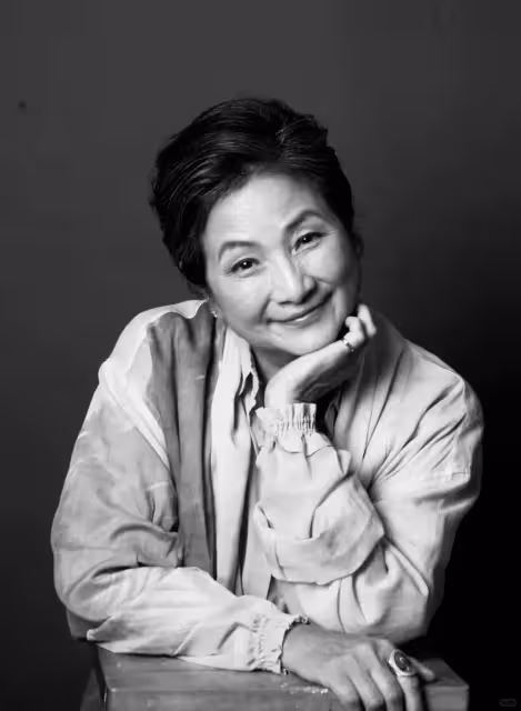 一代俠女香消玉殞!鄭佩佩:從「金燕子」到「華夫人」,她活成了傳奇!