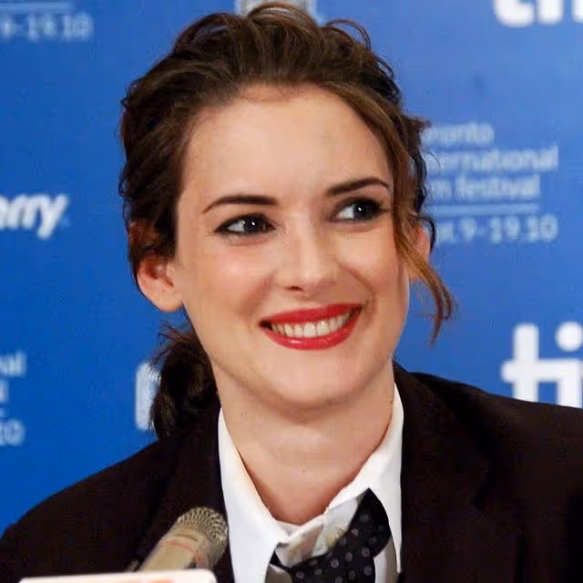 當德普與瑞德的愛情還在傳頌,她已跟男友交往14年堅持不婚有考量
