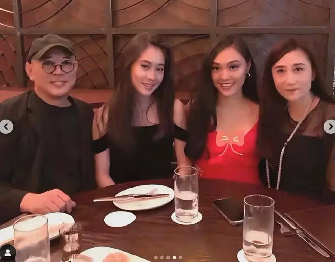 63歲利智近照曝光：暴瘦蒼老，戴老花鏡如普通老婦，為何如此滄桑