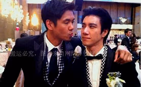 26歲開始男人不斷,中年了還沒玩夠,人前正經人後瘋狂,風流浪姐左小青現形記