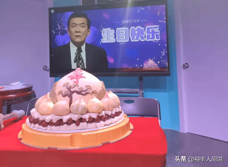 楊議高情商回應李寬嘲諷！不會打快板就是玩，一萬雙鞋恐成笑話