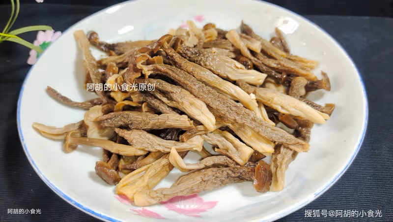 原來腐竹和它絕配,知道的人不多!一燙一拌敞開吃,吃出滿口鮮脆、十足營養