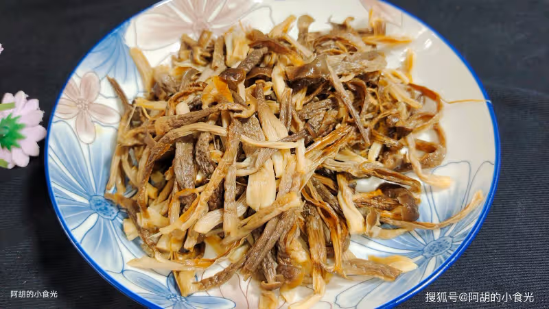 原來腐竹和它絕配,知道的人不多!一燙一拌敞開吃,吃出滿口鮮脆、十足營養