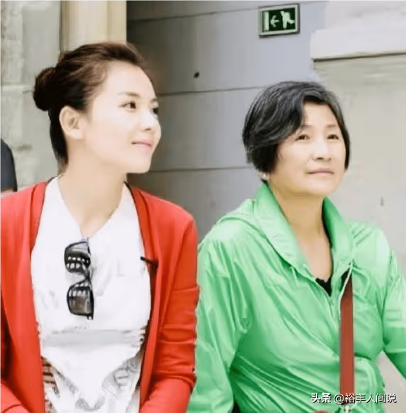 曝78歲鄭佩佩不幸去世!多位知名大咖悼念,劉濤曾透露她需要攙扶