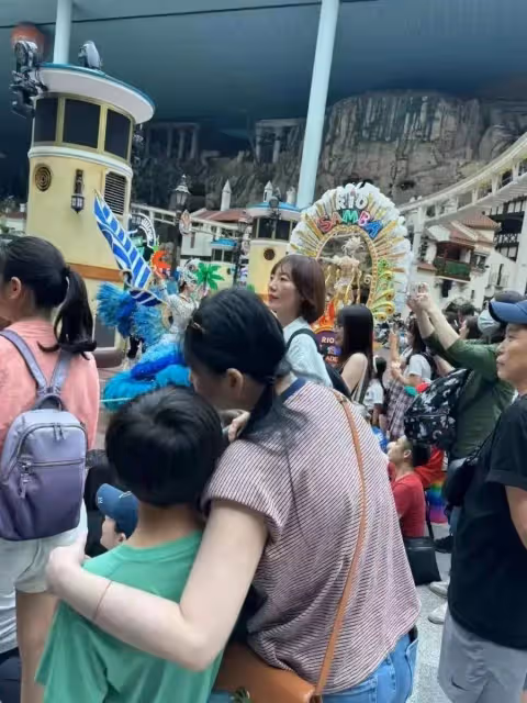 大s低調帶兒女韓國遊玩,近照發福變胖似大媽,皮膚下降嚴重