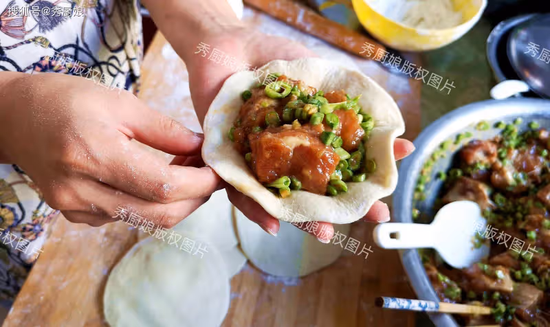 入伏後,韭菜、白菜靠邊站,這菜抓緊吃,鮮嫩營養,蒸包子吃真香