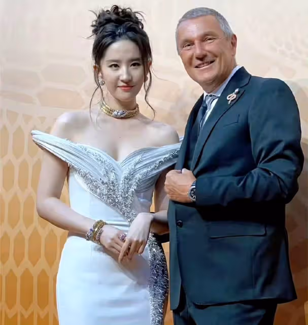 內娛一姐,又讓誰破防了?