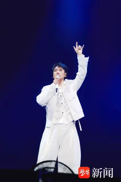 海來阿木巡演無錫開唱《不如見一面》大合唱感動落淚