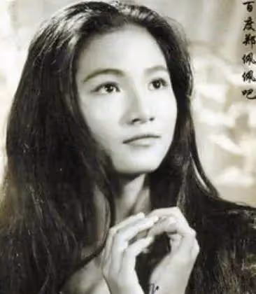 亦舒:拋棄一婚兒子,搶鄭佩佩戀人,給二婚前夫下跪,三婚很快樂