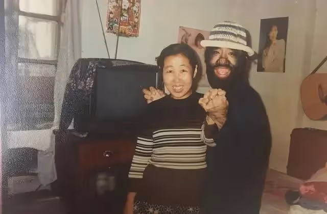 「毛孩」于震寰:被投資1000萬包裝,41歲迎娶90後嬌妻很幸福