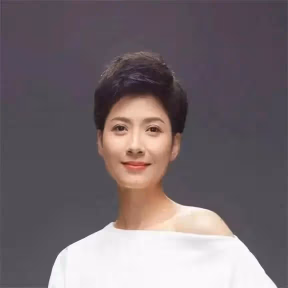 著名主持人吉雪萍:嫁台灣軍火商接班人,如今兒女雙全成人生贏家