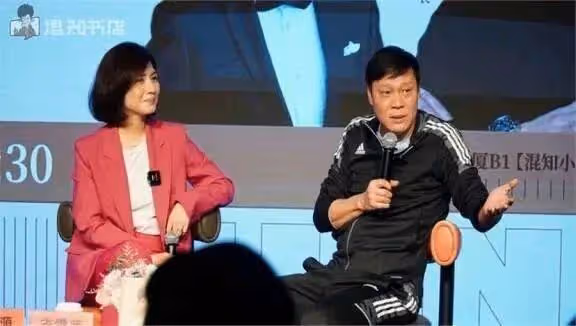 著名主持人吉雪萍:嫁台灣軍火商接班人,如今兒女雙全成人生贏家