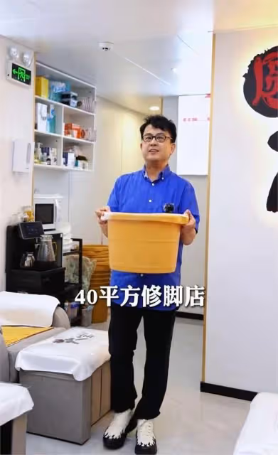 周星馳電影8大配角現狀:有人離世,有人定居內地,有人身家過億
