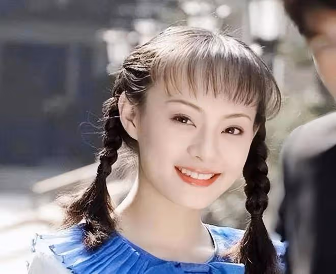 41歲孫儷和44歲胡杏兒同框,皮相美和骨相美的區別就出來了