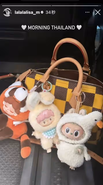 POP MART偶遇LISA一直在拆！媽媽曝光狂粉LISA收藏牆也太實名羨慕