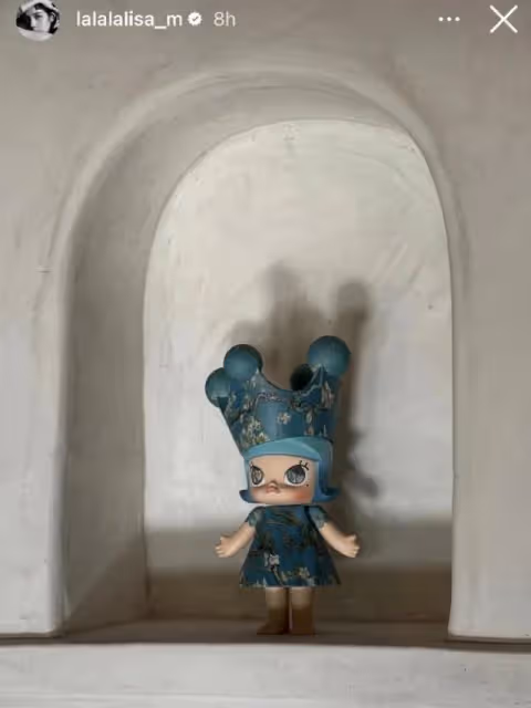 POP MART偶遇LISA一直在拆！媽媽曝光狂粉LISA收藏牆也太實名羨慕