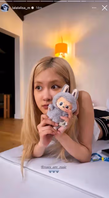 POP MART偶遇LISA一直在拆！媽媽曝光狂粉LISA收藏牆也太實名羨慕