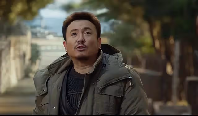 《抓娃娃》4天破10億票房,看似是喜劇片,實際上是恐怖片?