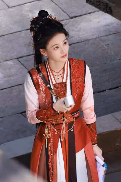 愛奇藝又一部古裝探案劇來襲!李蘭迪領銜主演,女配好漂亮