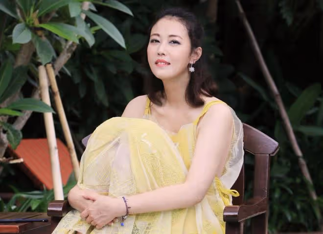 43歲柳岩說希望有個伴,揭開了娛樂圈大齡單身獨居女星的心酸