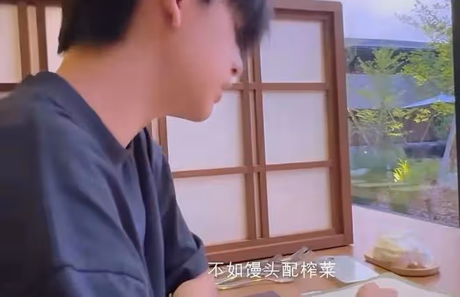 44歲董潔近照快禿頭,兒子頂頂吐槽不好看,董潔反應太無奈