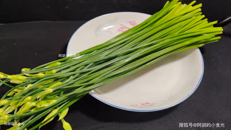 夏天遇到這菜別手軟,一身都是寶! 大火快炒才地道,一口脆嫩,滿口新鮮好味