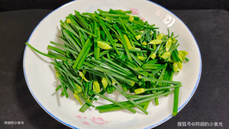 夏天遇到這菜別手軟,一身都是寶! 大火快炒才地道,一口脆嫩,滿口新鮮好味