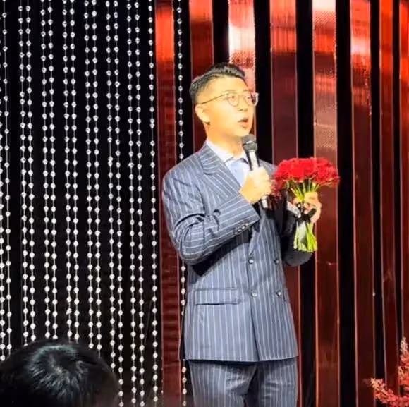 恭喜!足球主播於鑫淼和非誠勿擾女嘉賓大婚,兩人三年前牽手成功