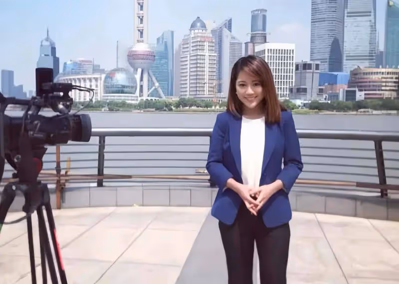 TVB前女星突然宣布結束五年婚姻,拿到清華碩士學位,做公務員月薪5萬