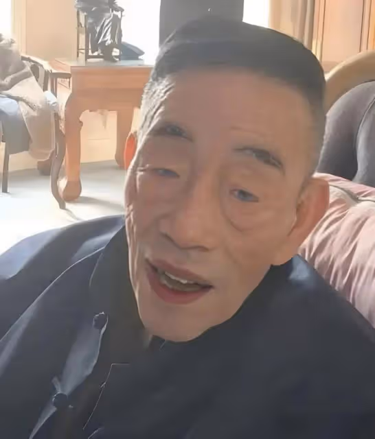 相聲大師楊少華93歲仍任性喝酒吃肉、抽華子,真的如此享福?