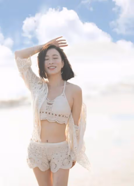 佘詩曼實現了穿衣自由？比基尼泳衣穿出甜甜的美感