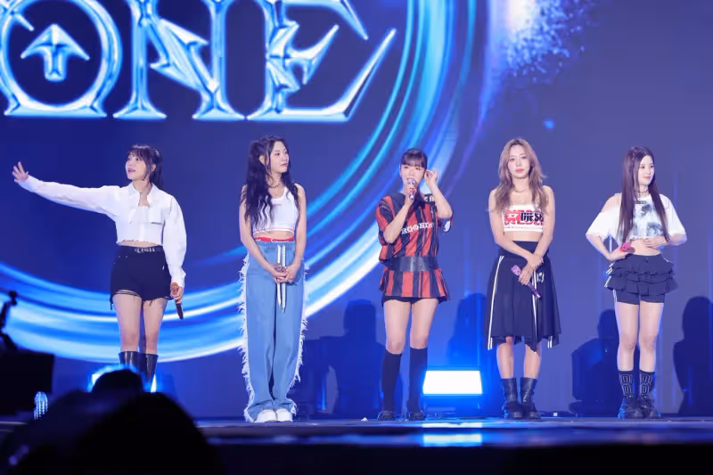 Dara秀中文歌哽咽約定「把2NE1帶來台」　Apink加碼清唱孝淵報喜