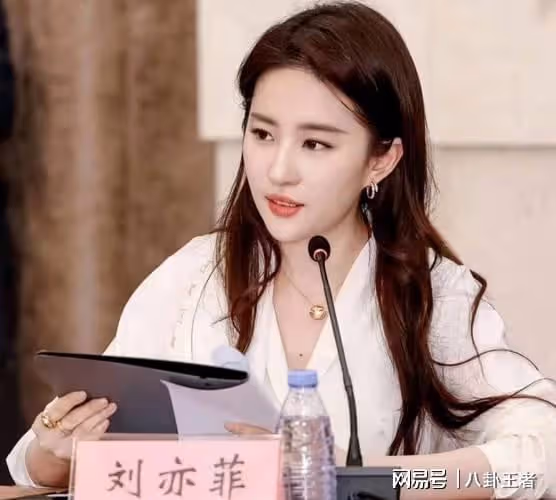 《李清照》開啟選角!萬茜李沁劉詩詩趙麗穎楊冪,劉亦菲因太胖落選