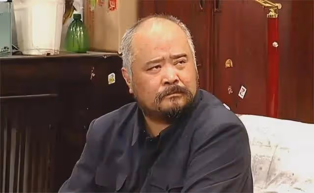 事實證明,吃肉喝酒每天兩包煙的李琦,早已走上了一條"不歸路"