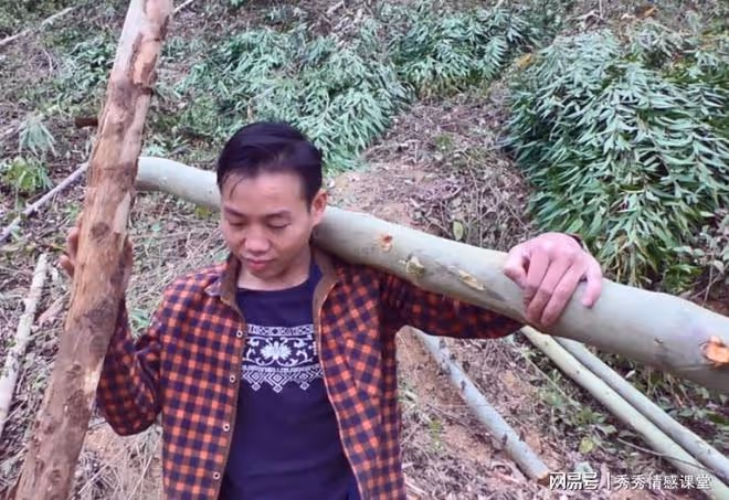 給舅舅打工3年 沒要過一分錢，三年後，舅舅突然給了我一個信封