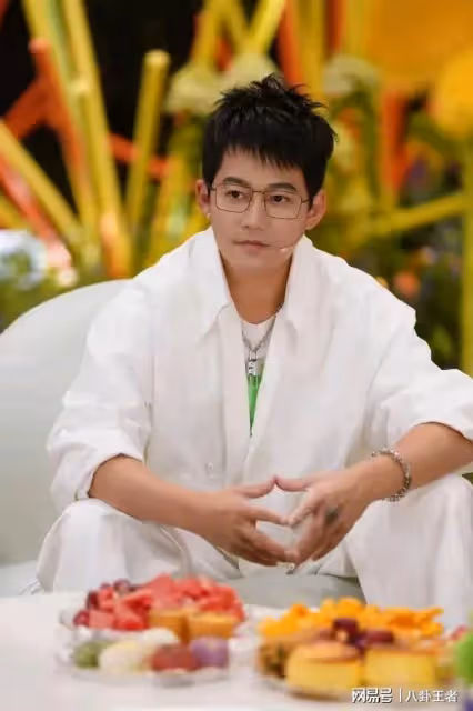 甦醒、薛之謙力挺梅西!為博流量無底線!內涵霍啟剛髮長文是笑話