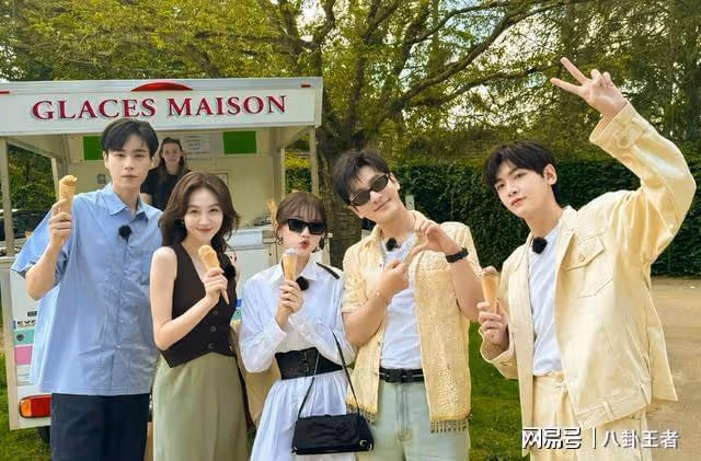 跪舔洋人!《中餐廳8》卸磨殺驢陷國籍偏見爭議,崇洋媚外骨氣何在