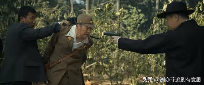 《孤城迷戰》直到諜影重重不識真面目,王秋水才發現危險前所未有