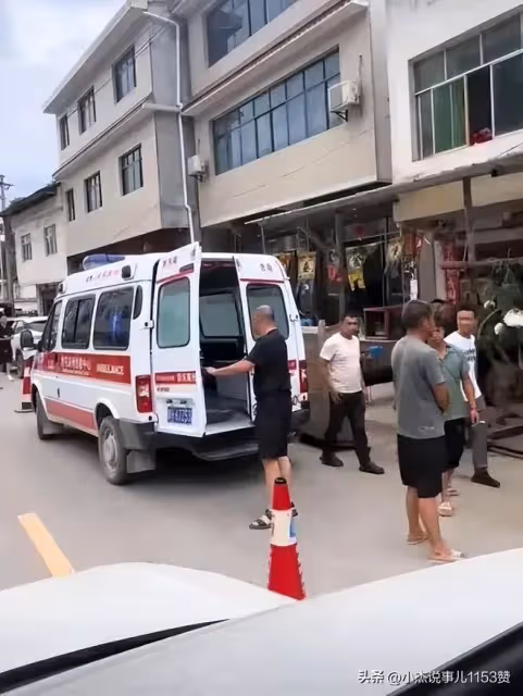 22歲美女被相親男捅16刀身亡?多次被毆打勒索,長得超美身材超好