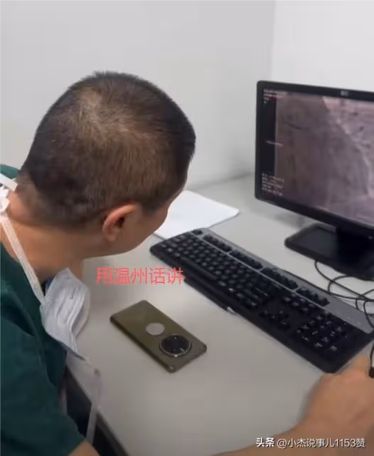 李晟醫生最後影像曝光!用溫州話為病人講解,用7000元華為手機