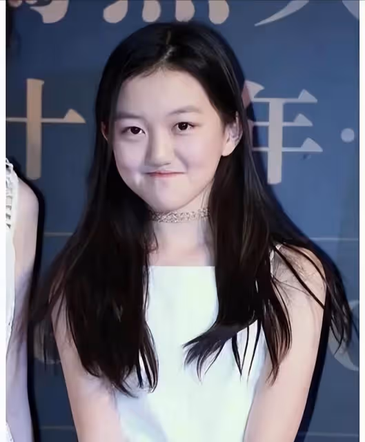 18歲李嫣4次手術成功，治好唇齶裂，神似王菲，性感出鏡太美了！