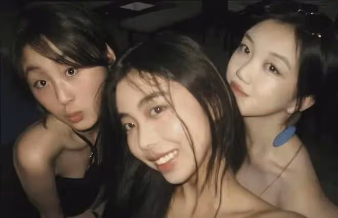 18歲李嫣4次手術成功，治好唇齶裂，神似王菲，性感出鏡太美了！