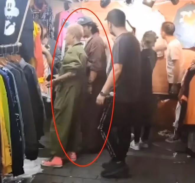 曾紅遍全國的大牌港星，被封殺多年，如今61歲只能來內地開挖掘機