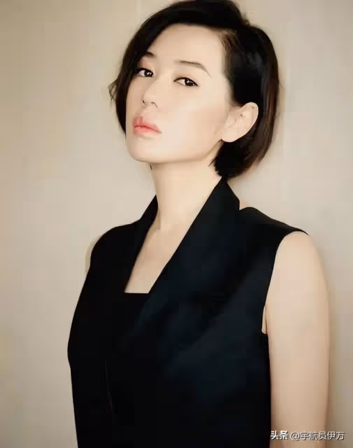 她因太美被導演收入囊中,相愛10年卻慘遭分手,如今48歲風韻猶存