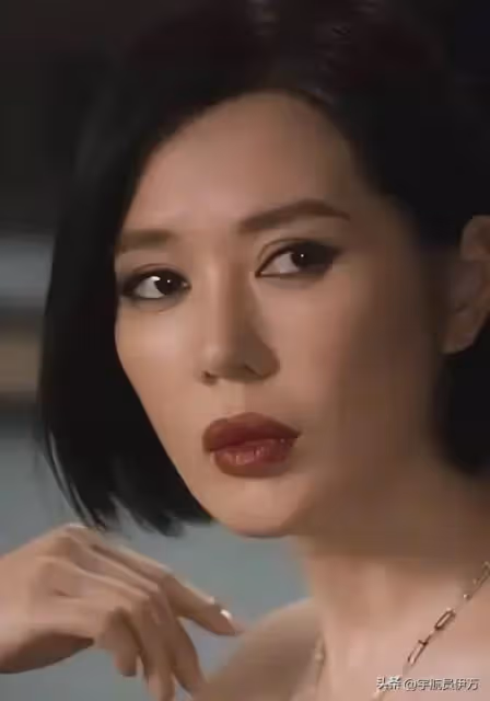 她因太美被導演收入囊中,相愛10年卻慘遭分手,如今48歲風韻猶存
